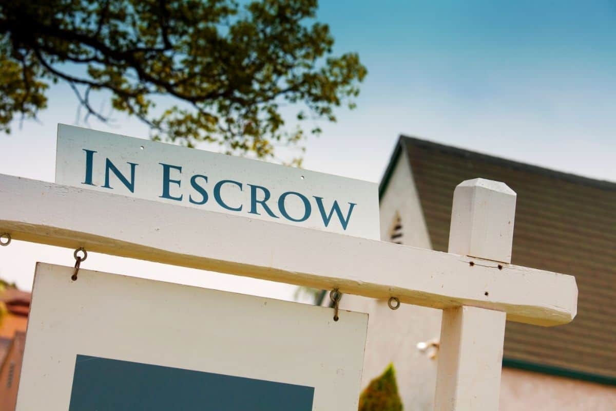 How long does escrow take